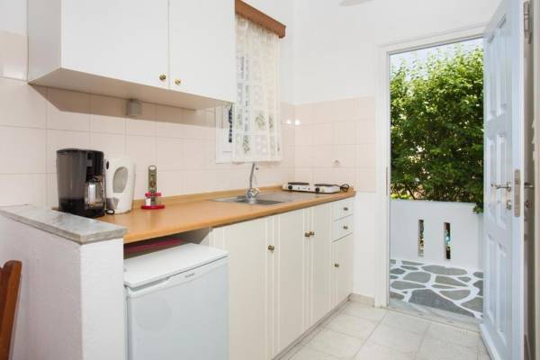 Apartment with Garden View